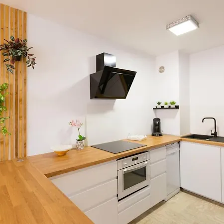 Apartment Maxbnb - Mourillon - 90m De La - T2 45m2 - Parking Public Gratuit 800m-1300 Places Toulon