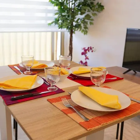 Maxbnb - Mourillon - 90m De La - T2 45m2 - Parking Public Gratuit 800m-1300 Places * Toulon